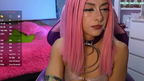 kiki online show from 05/18/26, 04:07