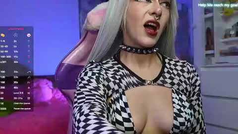 kiki online show from 07/17/26, 10:03