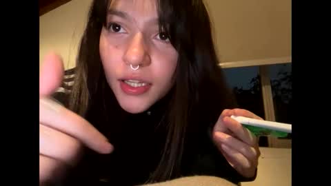 kikilove15 online show from 05/13/26, 09:33