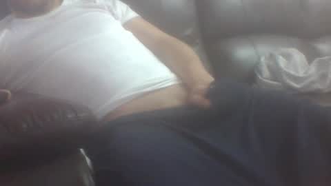 Snapshot of kiko83c chatting on 10/14/25, 07:42 New accound cavilacion  online show from 10/14/25, 07:42