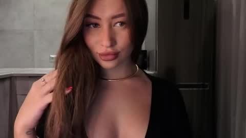 EvaAnna online show from 04/12/26, 08:14