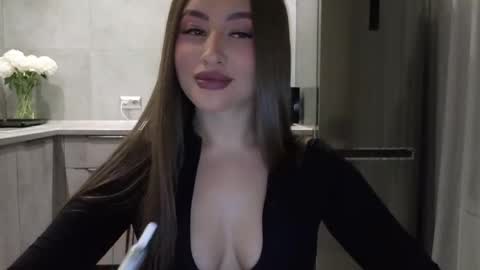 EvaAnna online show from 05/19/26, 08:59