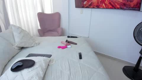 Snapshot of killer_candywow chatting on 10/02/25, 03:30 Ana      online show from 10/02/25, 03:30