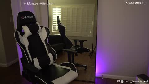 Kristin online show from 02/16/25, 07:27