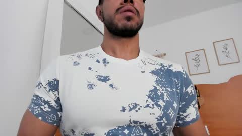Kilua Muscle guy online show from 04/29/26, 08:59