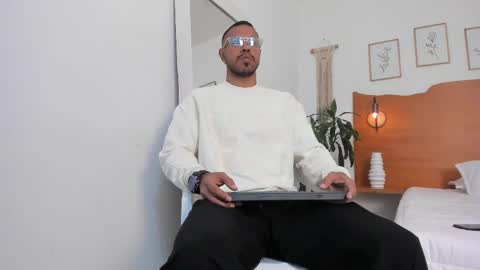 Kilua Muscle guy online show from 05/02/26, 08:36