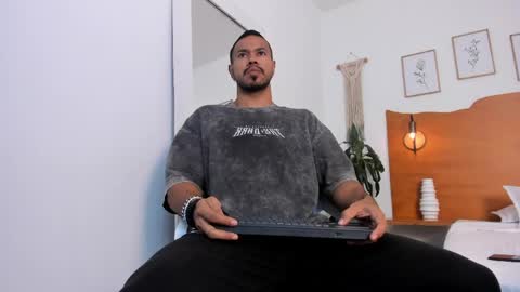 Kilua Muscle guy online show from 05/29/26, 07:12