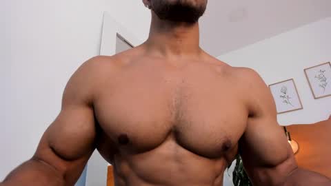 Kilua Muscle guy online show from 05/31/26, 06:20