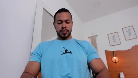 Kilua Muscle guy online show from 06/05/26, 09:20