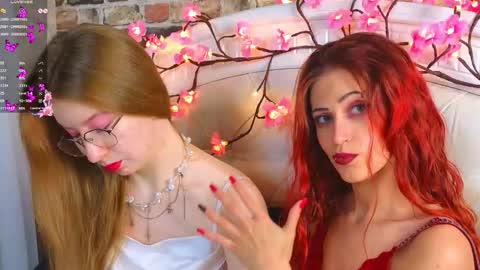 CatherineBarkJamieWallace online show from 12/04/25, 08:50