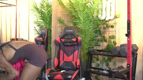 Kim online show from 10/16/25, 01:12