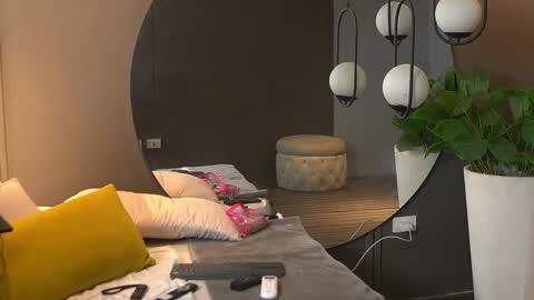 Kim online show from 10/29/25, 01:02