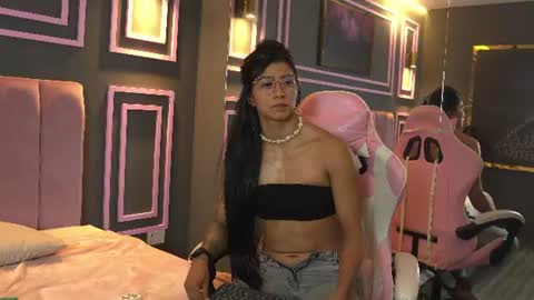 Kim online show from 06/26/26, 01:48