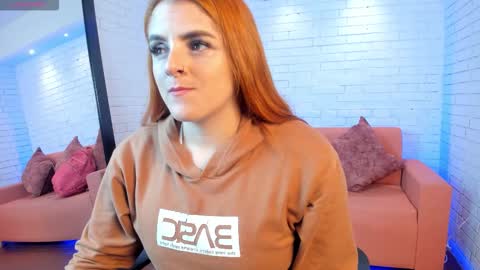 Snapshot of kim_brown_ chatting on 11/18/25, 12:20 Kim online show from 11/18/25, 12:20