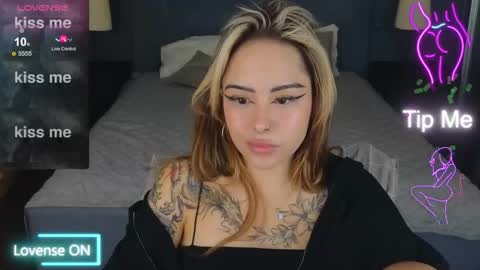 Kim online show from 10/17/25, 08:22