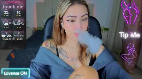 Snapshot of kim_brownie chatting on 11/12/25, 05:19 Kim online show from 11/12/25, 05:19