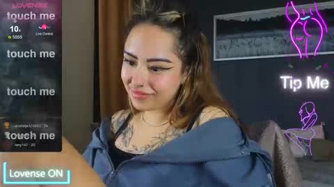 Snapshot of kim_brownie chatting on 11/13/25, 08:24 Kim online show from 11/13/25, 08:24