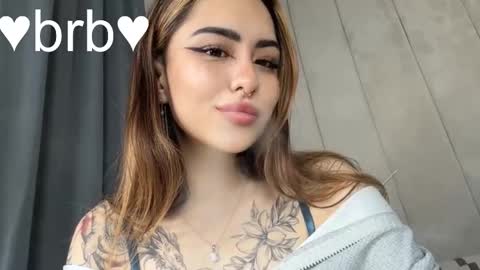 Snapshot of kim_brownie chatting on 11/21/25, 08:24 Kim online show from 11/21/25, 08:24