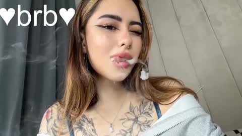 Snapshot of kim_brownie chatting on 11/27/25, 09:06 Kim online show from 11/27/25, 09:06