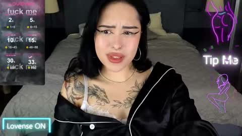 Snapshot of kim_brownie chatting on 12/13/25, 08:47 Kim online show from 12/13/25, 08:47