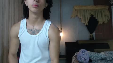 Snapshot of kim_curly_ chatting on 05/02/26, 01:16 KIM online show from 05/02/26, 01:16