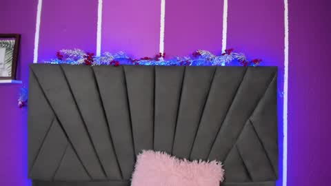 kim  online show from 02/08/25, 02:04