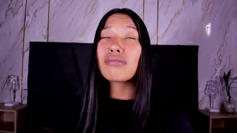 kim  online show from 09/11/25, 07:47