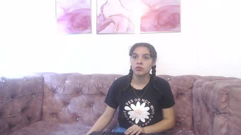 K I M online show from 02/15/25, 11:28