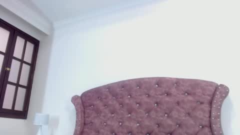 K I M online show from 02/18/25, 02:38
