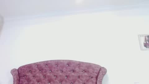 K I M online show from 02/18/25, 05:42
