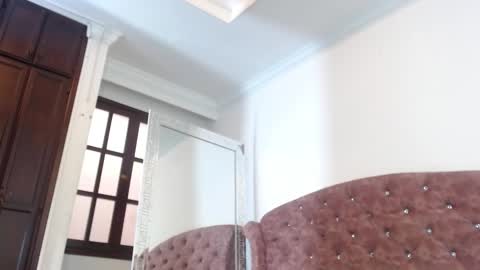 K I M online show from 03/10/25, 12:48