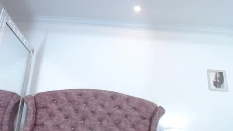 K I M online show from 03/11/25, 01:12