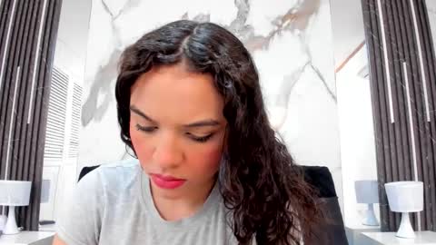 K I M online show from 09/27/25, 02:22