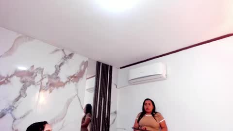 K I M online show from 09/30/25, 11:59