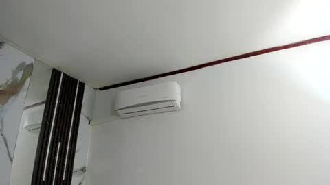 K I M online show from 10/21/25, 12:39