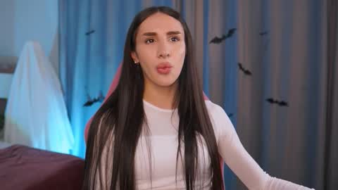 Kim Oberlin online show from 10/18/25, 11:00