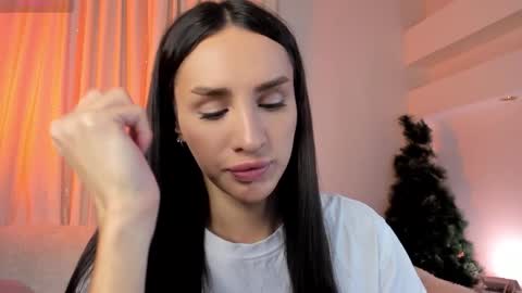 Snapshot of kim_oberlin chatting on 12/14/25, 05:57 Kim Oberlin online show from 12/14/25, 05:57