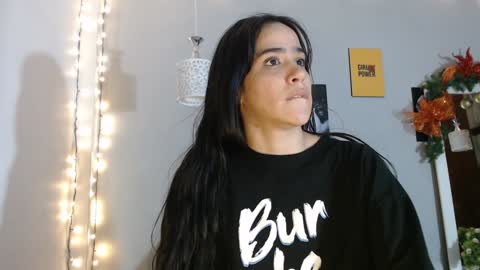 Snapshot of kimandyuk chatting on 12/17/24, 07:59 Kim  Yuk online show from 12/17/24, 07:59