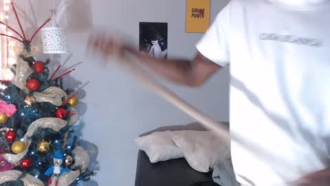 Snapshot of kimandyuk chatting on 12/31/24, 02:19 Kim  Yuk online show from 12/31/24, 02:19