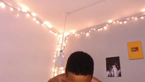 Snapshot of kimandyuk chatting on 01/03/25, 10:19 Kim  Yuk online show from 01/03/25, 10:19