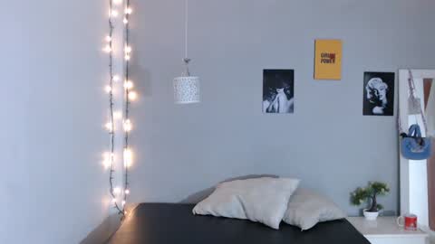 Snapshot of kimandyuk chatting on 01/14/25, 01:26 Kim  Yuk online show from 01/14/25, 01:26