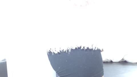 Snapshot of kimandyuk chatting on 02/08/25, 02:15 Kim  Yuk online show from 02/08/25, 02:15