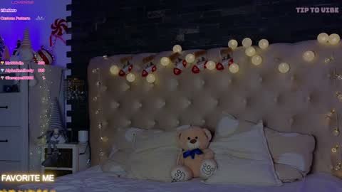 Kimberly online show from 12/05/24, 01:14