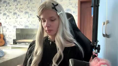 Mary online show from 06/11/26, 05:38