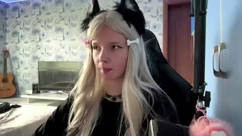 Mary online show from 06/13/26, 07:39