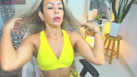 Snapshot of kimberly_milf5 chatting on 04/03/26, 09:40 Kimberly online show from 04/03/26, 09:40