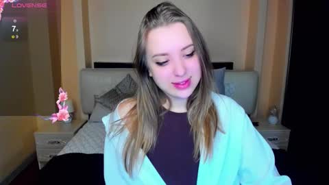 Snapshot of kimberly_mm chatting on 02/06/26, 07:28 kimberly_mm online show from 02/06/26, 07:28