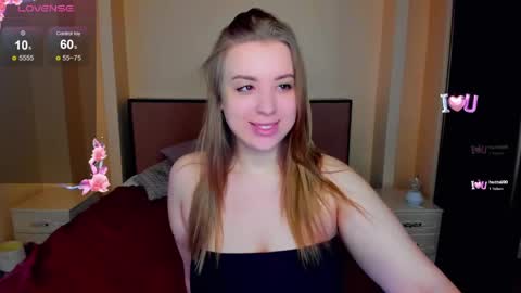 Snapshot of kimberly_mm chatting on 04/15/26, 10:44 kimberly_mm online show from 04/15/26, 10:44