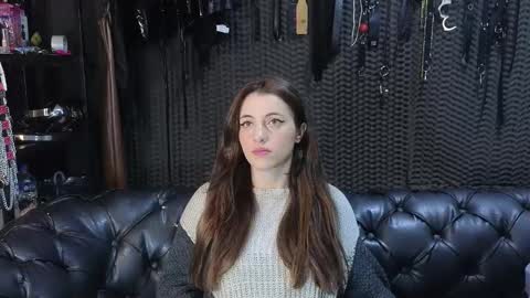  KIMBERLY SWAN  online show from 09/21/25, 12:45