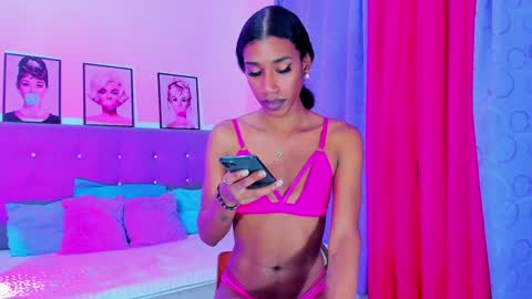 Your Queen KIM online show from 12/10/24, 01:33